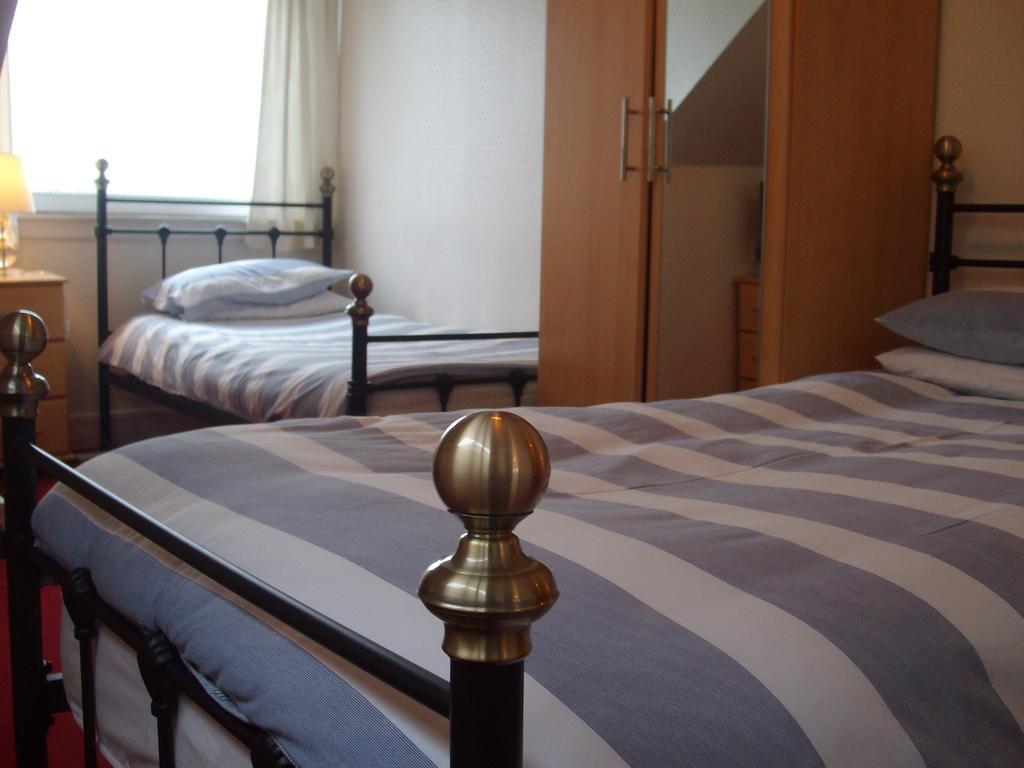 Lindhome Guest House Aberdeen Quarto foto