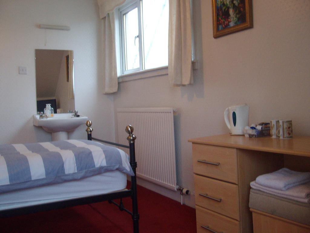 Lindhome Guest House Aberdeen Quarto foto