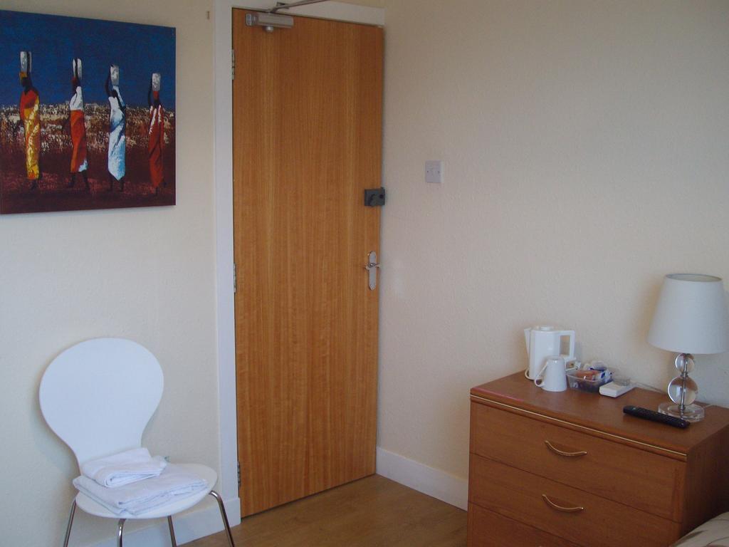 Lindhome Guest House Aberdeen Quarto foto
